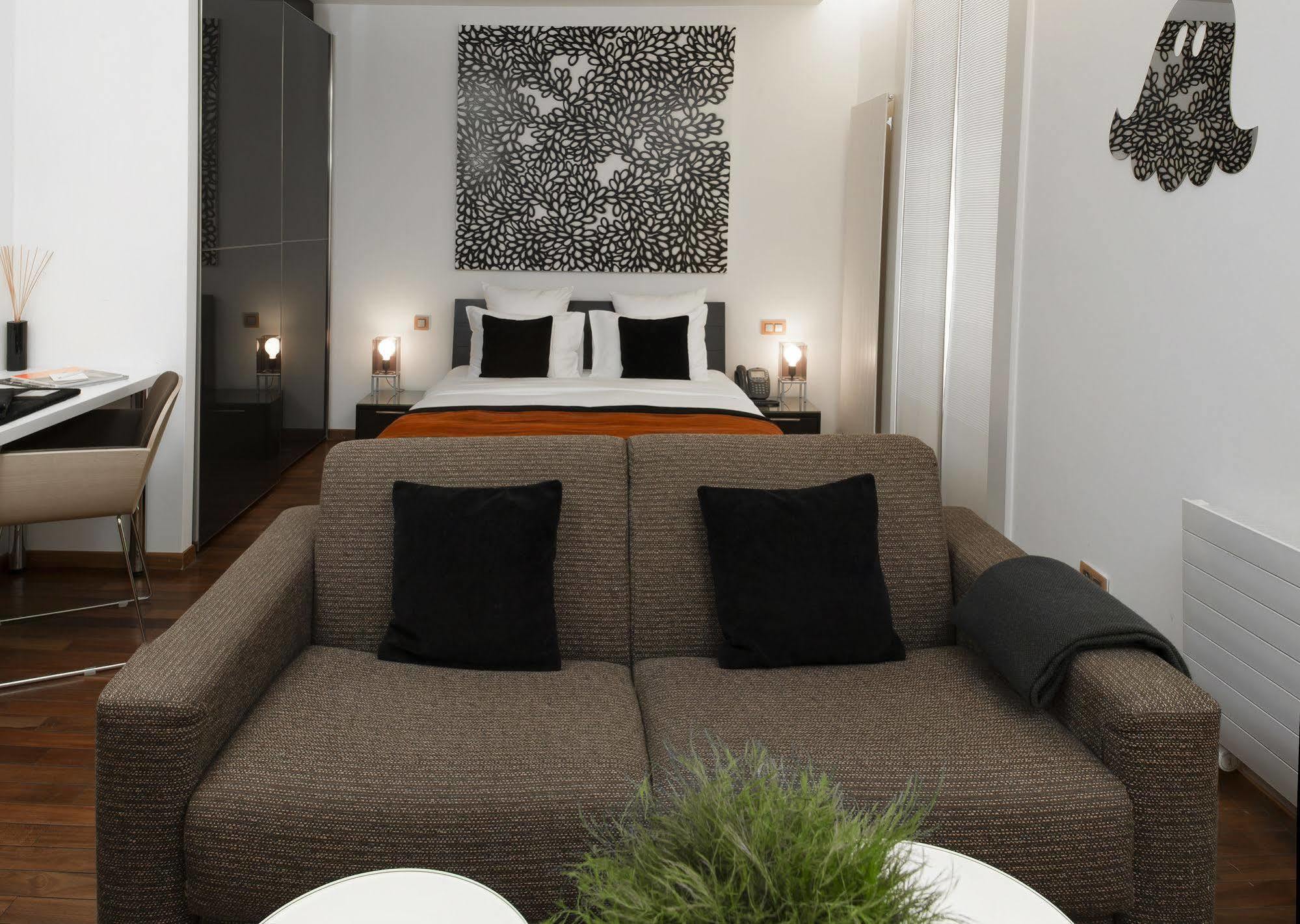 La Cour Des Augustins Boutique Gallery Design Hotel Genf Exterior foto